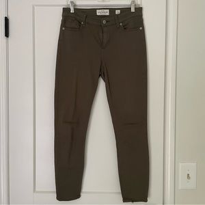 Lucky brand olive green skinny jeans, size 6/28
